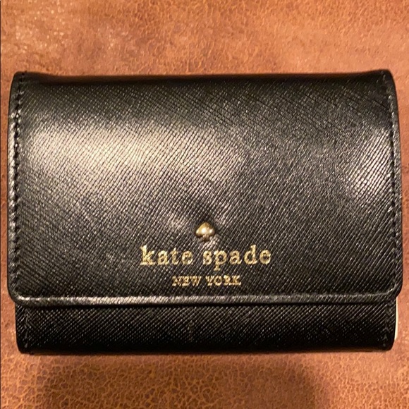 Kate Spade Wallet - Picture 2 of 15